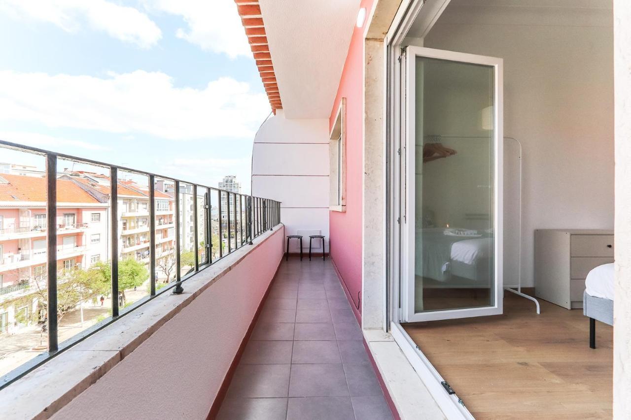 Vita Portucale ! Almada Balcony Exterior photo